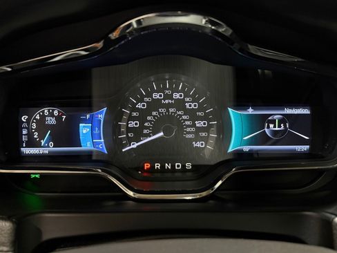 Used 2013 Lincoln MKT AWD image 15