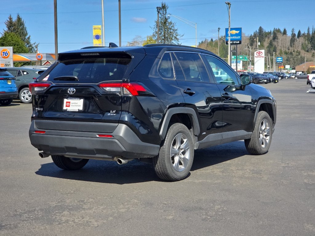 Certified 2025 Toyota RAV4 LE AWD/4WD image 5
