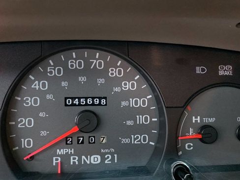 Used 2005 Mercury Grand Marquis GS image 16