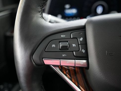 Used 2023 Cadillac Escalade Premium Luxury AWD/4WD image 23