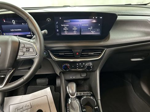 Certified 2024 Buick Encore GX Preferred AWD/4WD image 18