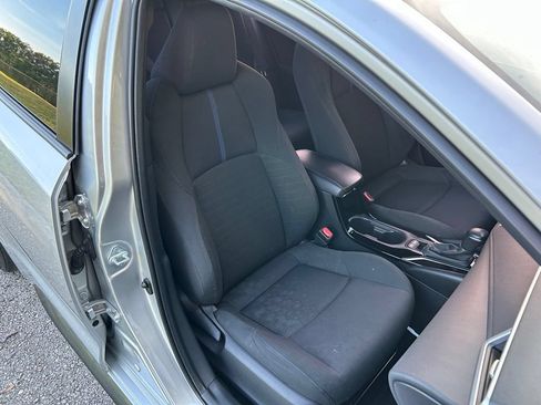 Used 2021 Toyota Corolla SE FWD image 16