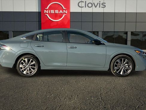 Used 2026 Nissan Sentra SL w/ Floor Mat Package FWD image 7