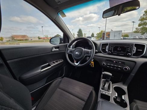 Used 2018 Kia Sportage LX FWD image 21