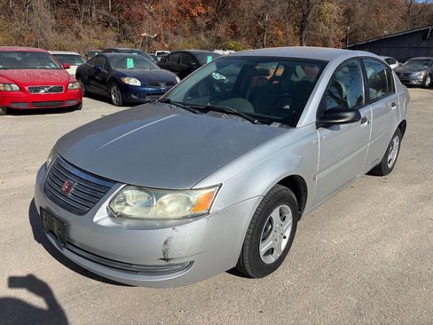 Used 2005 Saturn ION Level 1 image 2