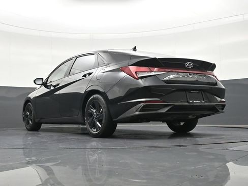 Used 2023 Hyundai Elantra SEL FWD image 32