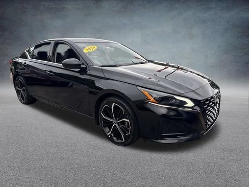 Used 2024 Nissan Altima 2.5 SR FWD image 4