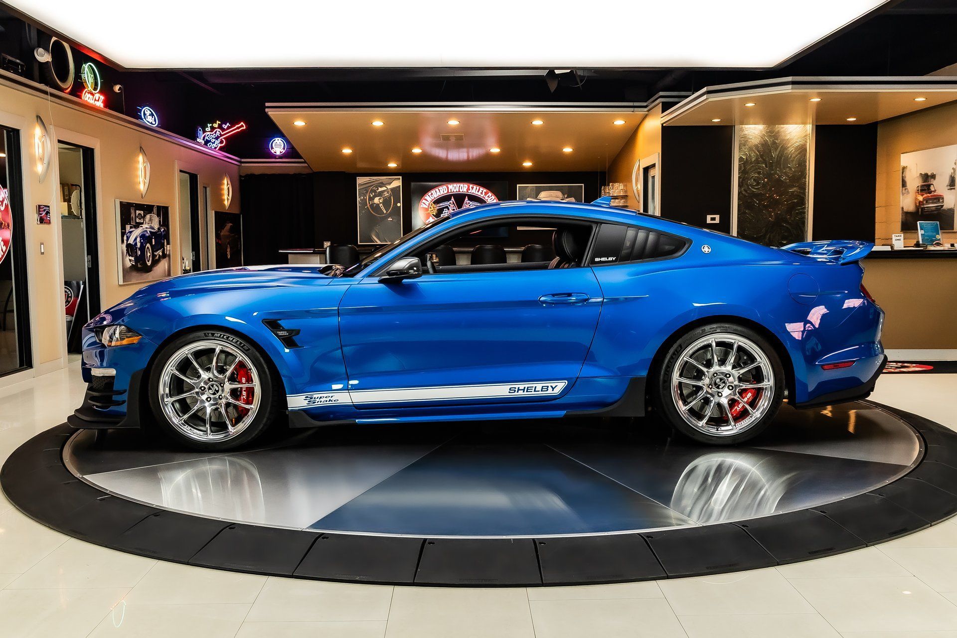 Used 2021 Ford Mustang GT Premium w/ Equipment Group 401A RWD image 18