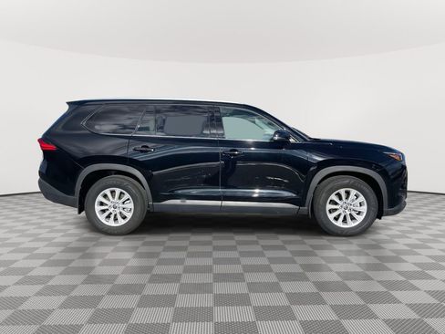 Used 2024 Toyota Grand Highlander XLE image 8