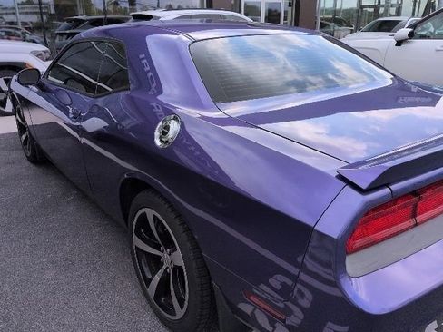 Used 2014 Dodge Challenger R/T RWD image 8