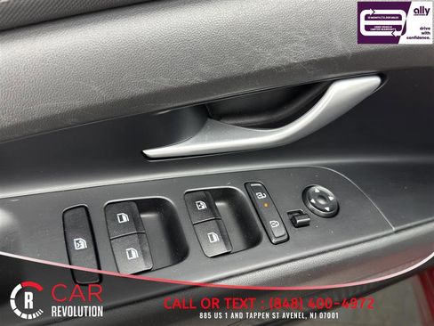 Used 2024 Hyundai Elantra Limited FWD image 41