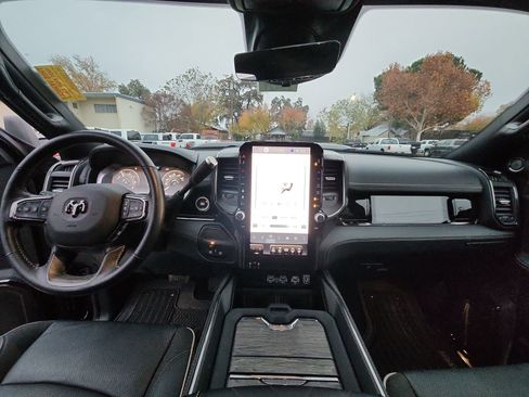 Used 2025 RAM 2500 Limited image 27