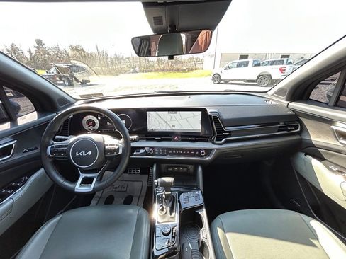 Used 2023 Kia Sportage X-Pro image 3