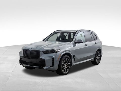 New 2026 BMW X5 xDrive40i w/ Executive Package image 1