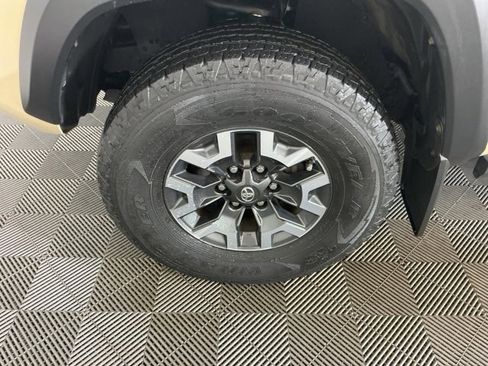 Used 2018 Toyota Tacoma TRD Off-Road image 26