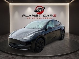 Used 2025 Tesla Model Y Long Range RWD video 1