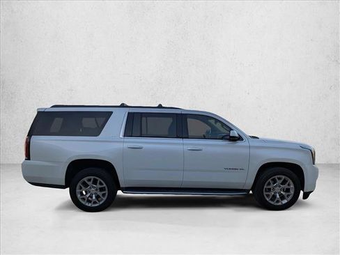Used 2016 GMC Yukon XL SLT w/ Open Road Package image 3