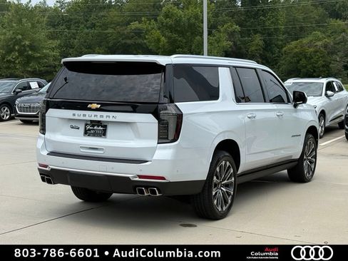 Used 2026 Chevrolet Suburban High Country AWD/4WD image 14