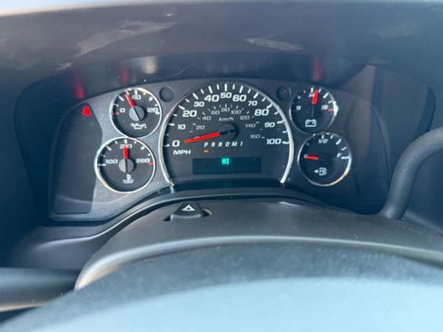 Used 2023 Chevrolet Express 3500 Extended w/ Driver Convenience Package RWD image 10