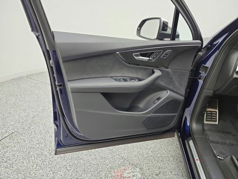 Used 2023 Audi SQ7 Premium Plus AWD/4WD image 22