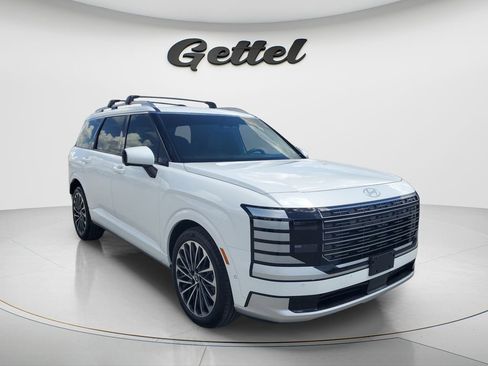 Used 2026 Hyundai Palisade Calligraphy FWD image 2