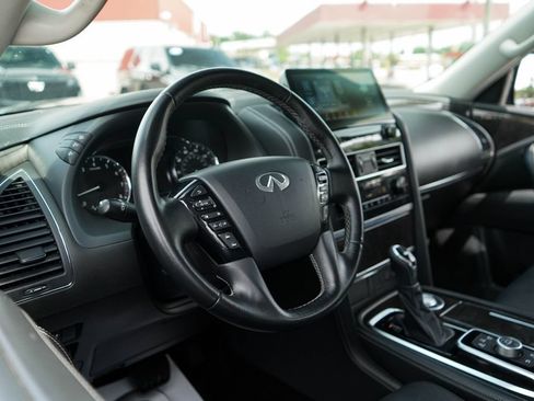 Used 2024 INFINITI QX80 Luxe RWD image 5