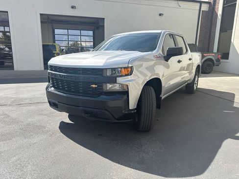 Used 2021 Chevrolet Silverado 1500 W/T w/ Z71 Off-Road Package AWD/4WD image 4