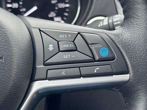 Used 2019 Nissan Rogue SL AWD/4WD image 10