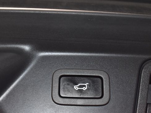 Used 2021 Land Rover Range Rover Velar R-Dynamic S AWD/4WD image 16