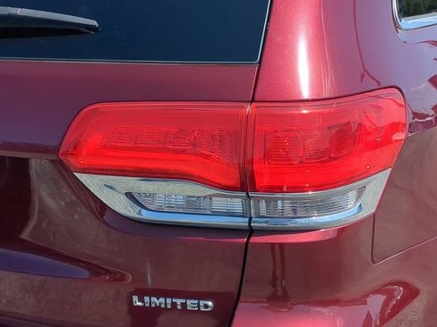 Used 2018 Jeep Grand Cherokee Limited w/ Trailer Tow Group IV RWD image 8