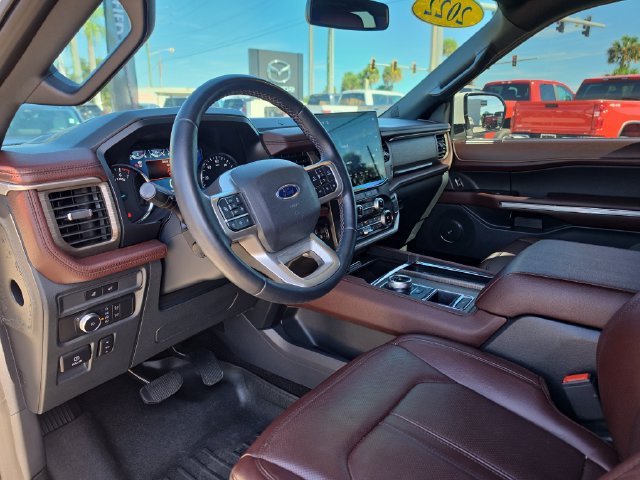 Used 2022 Ford Expedition Limited RWD image 15