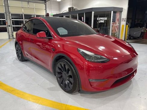 Used 2022 Tesla Model Y Performance image 8