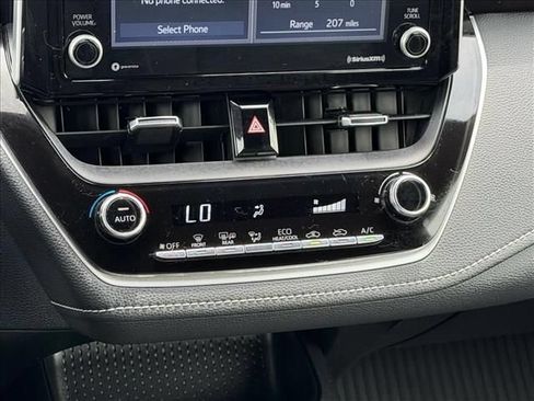 Used 2022 Toyota Corolla SE FWD image 19