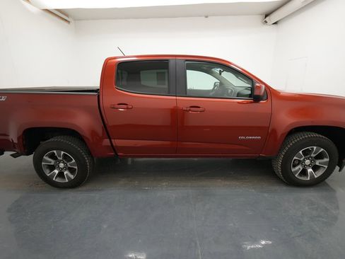 Used 2016 Chevrolet Colorado Z71 AWD/4WD image 10