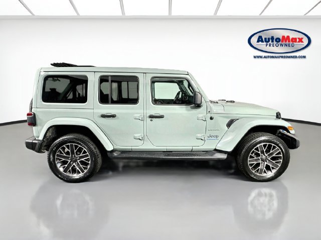 Used 2023 Jeep Wrangler Unlimited Sahara w/ Cold Weather Group AWD/4WD image 10