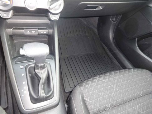 Used 2018 Kia Rio S image 12