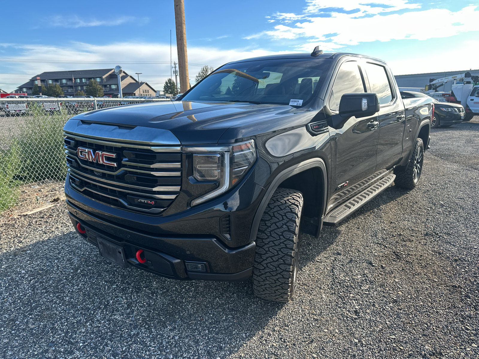 Used 2022 GMC Sierra 1500 AT4 w/ AT4 Premium Package AWD/4WD image 1