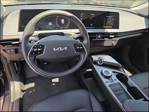 Used 2024 Kia EV6 Light RWD image 9