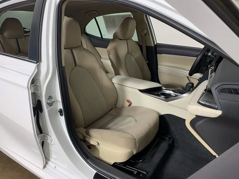 Used 2023 Toyota Camry LE image 37