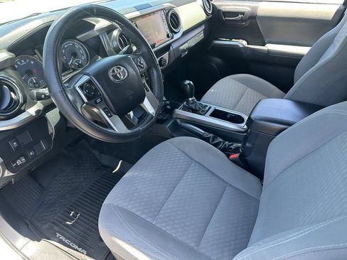 Used 2021 Toyota Tacoma SR5 RWD image 16