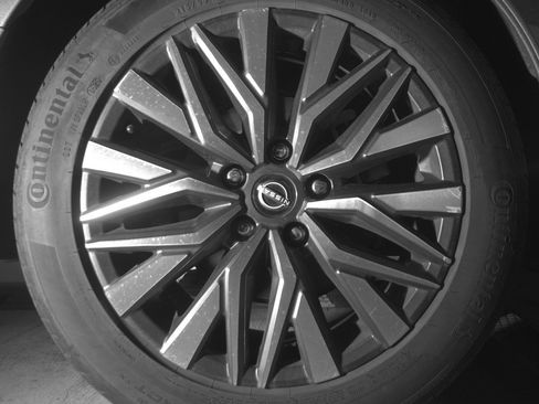 Used 2025 Nissan Altima 2.5 SV FWD image 15