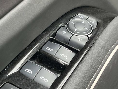 Used 2024 Cadillac Escalade ESV Premium Luxury w/ Performance Package image 21