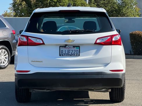 Used 2019 Chevrolet Equinox LS FWD image 8
