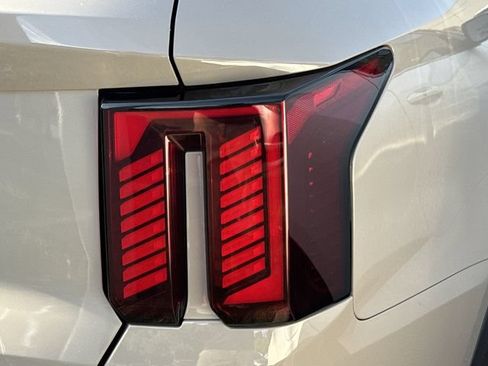 Used 2025 Kia Sorento SX AWD/4WD image 35