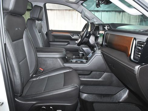 Used 2025 GMC Sierra 1500 Denali AWD/4WD image 60