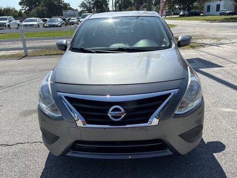 Used 2019 Nissan Versa S FWD image 8