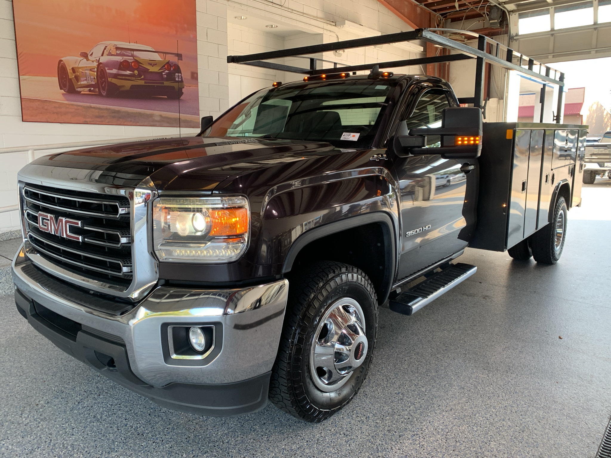 Used 2016 GMC Sierra 3500 SLE w/ SLE Preferred Package AWD/4WD image 4