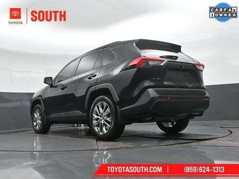 Used 2020 Toyota RAV4 XLE Premium image 45