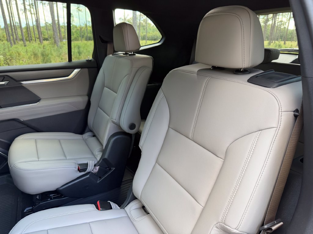 New 2027 GMC Acadia Elevation w/ Black Edition FWD image 27