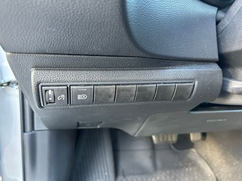 Used 2023 Toyota Corolla SE image 17
